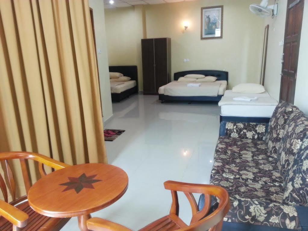Casavilla Travellers Lodge Taiping Extérieur photo
