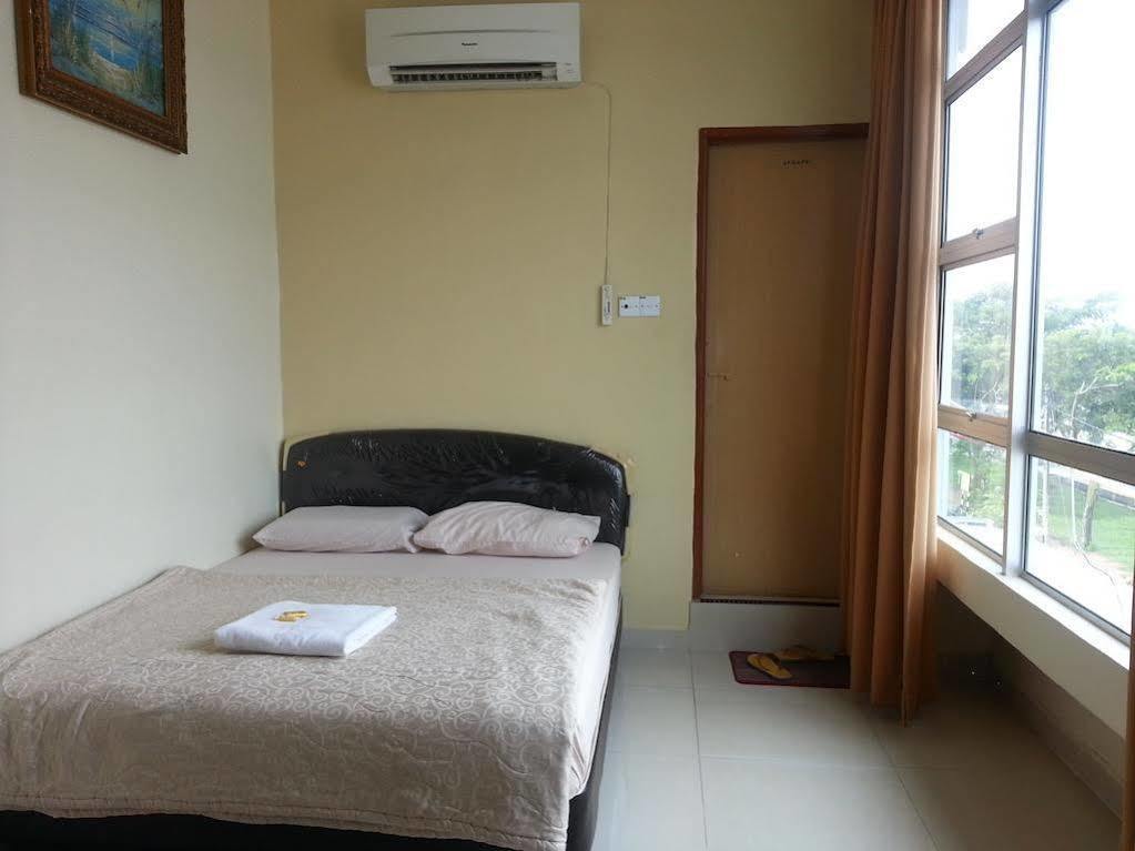 Casavilla Travellers Lodge Taiping Extérieur photo
